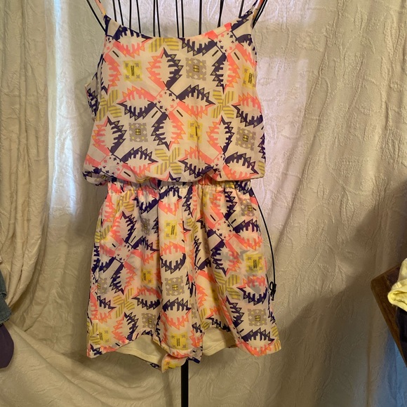 Colorful fun printed women’s jumper romper - Picture 3 of 7